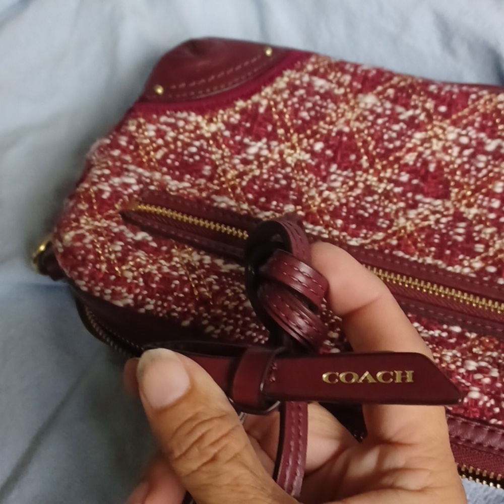 Coach Chelsea Tweed Burgundy and Gold accents shoulder bag - Picture 4 of 9